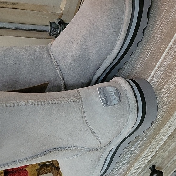 BEARPAW Boots sz 10 NWT - Picture 2 of 5